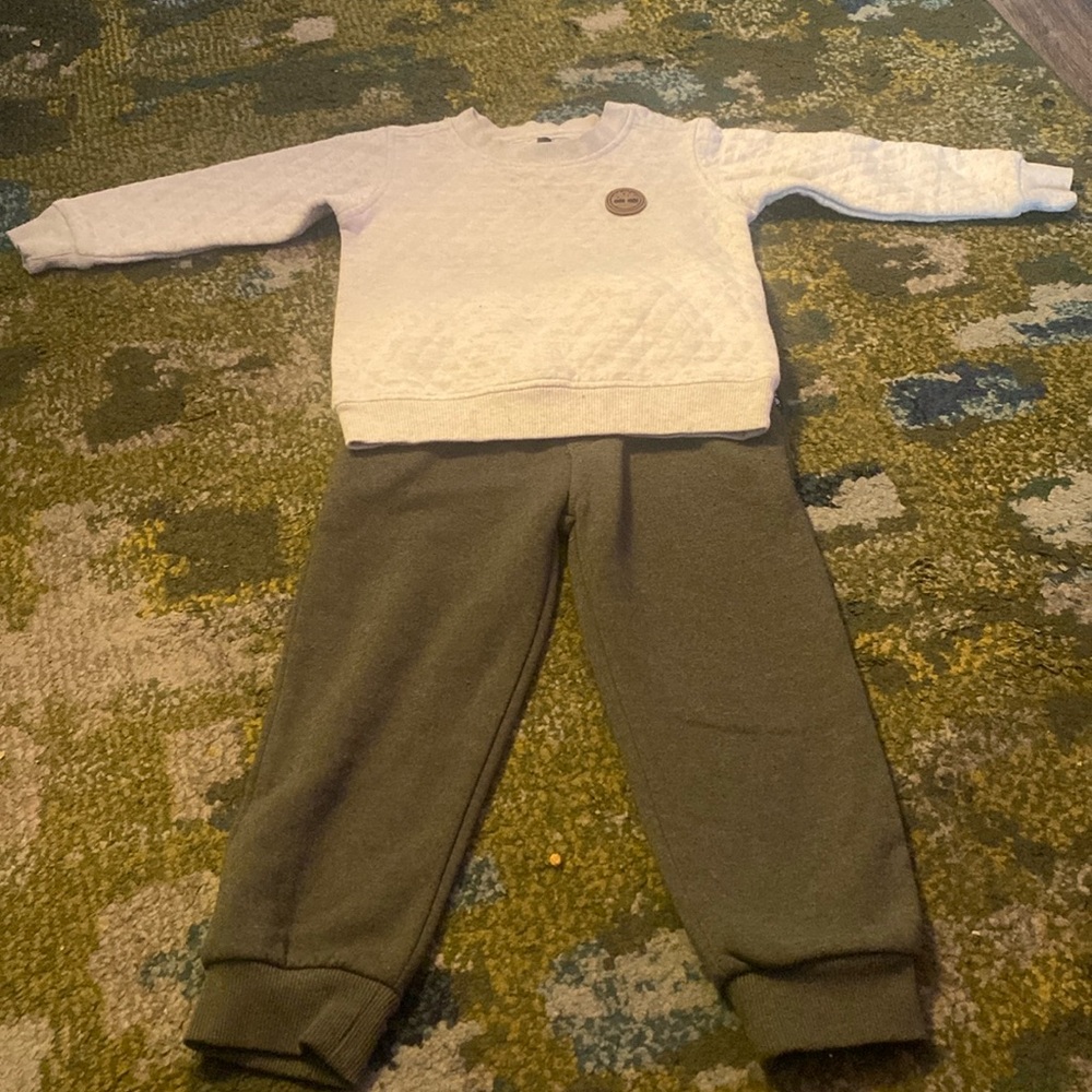 Timberland- 2pc Toddler 3T Quilted Sweatshirt and Sweatpants Set